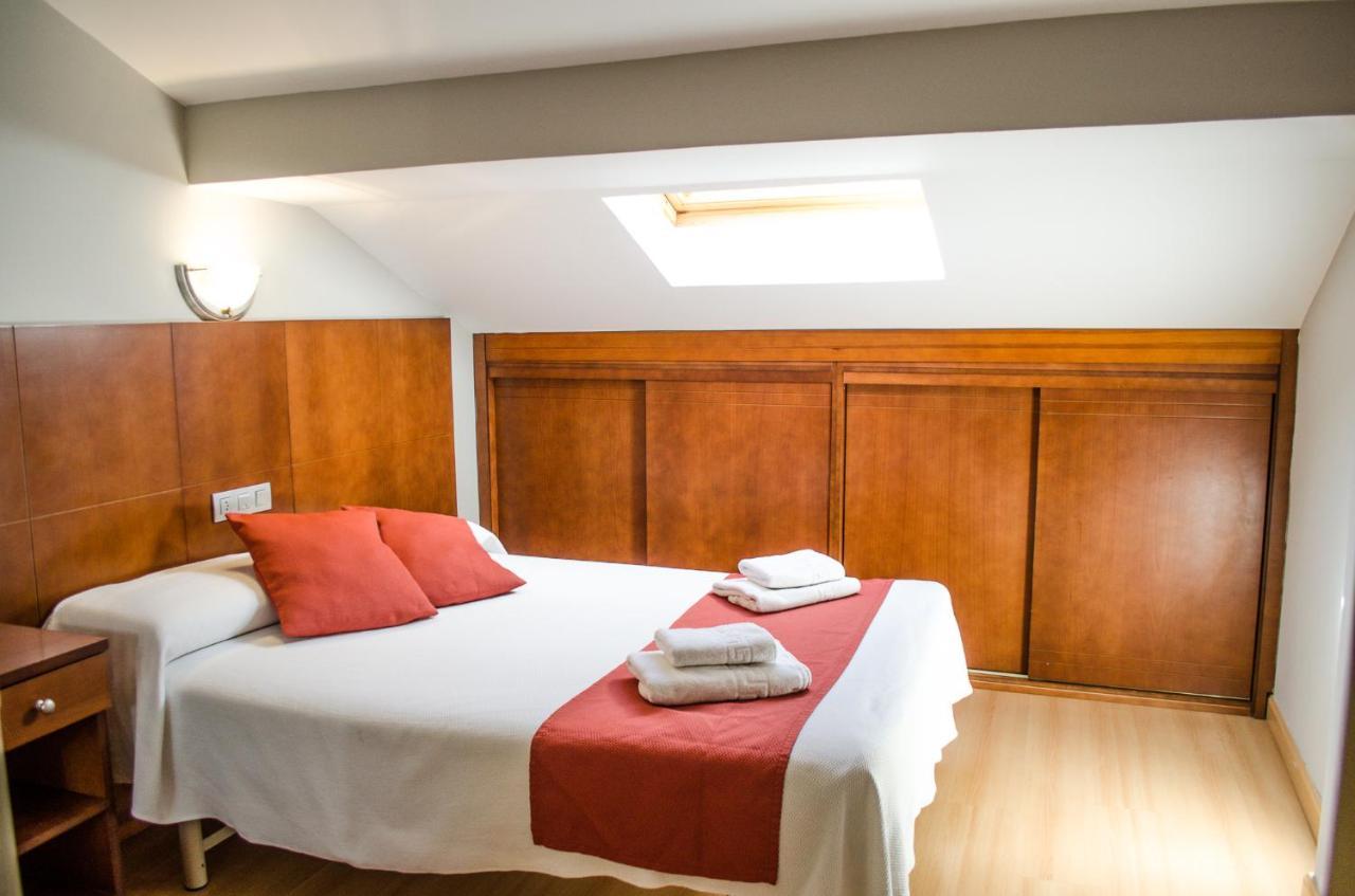 Hotel Jaques Jaca Luaran gambar